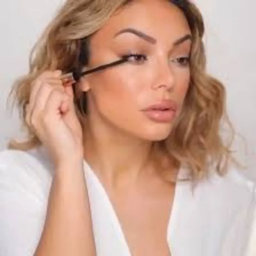 Iconic London Triple Threat Volumizing & Lengthening Mascara